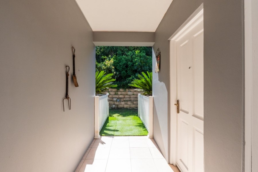 7 Bedroom Property for Sale in Outeniqua Strand Western Cape